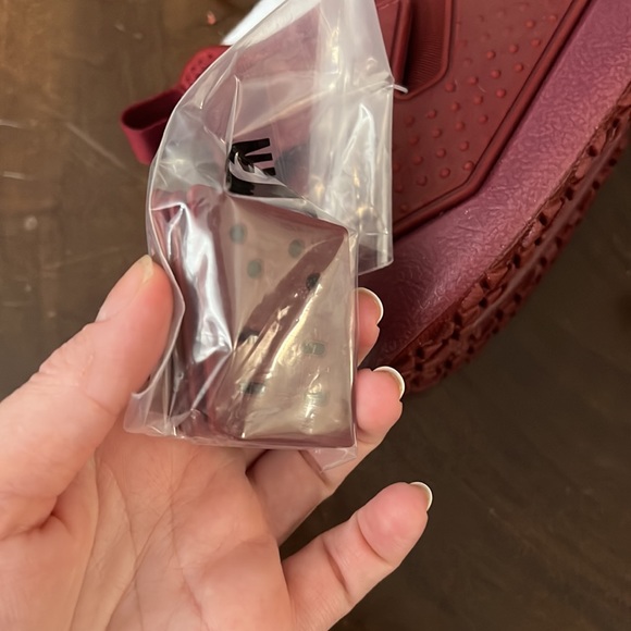 Nike Air Huarache Drift (Burgundy) - Picture 4 of 11